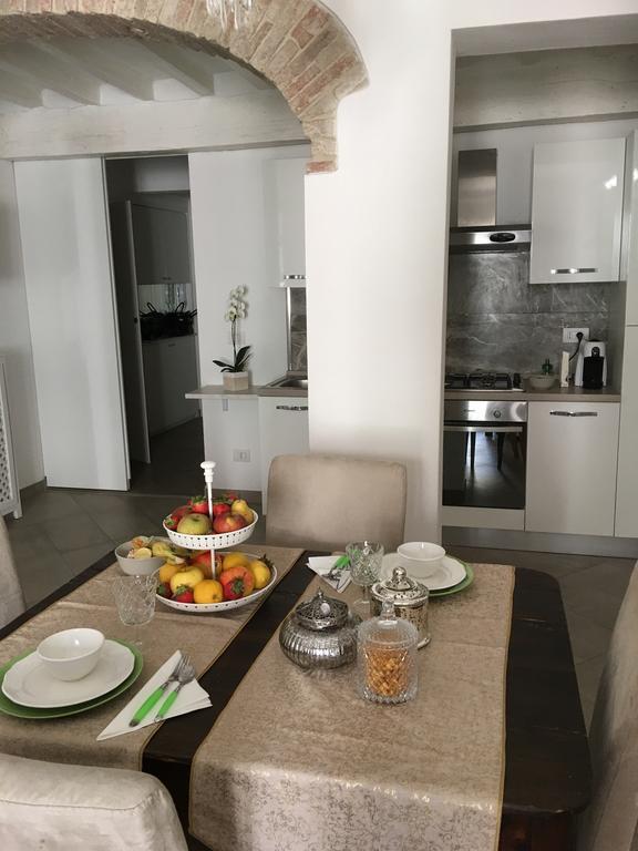 Apartamento Il Tenore D'Oro Centralissimo Parma Exterior foto